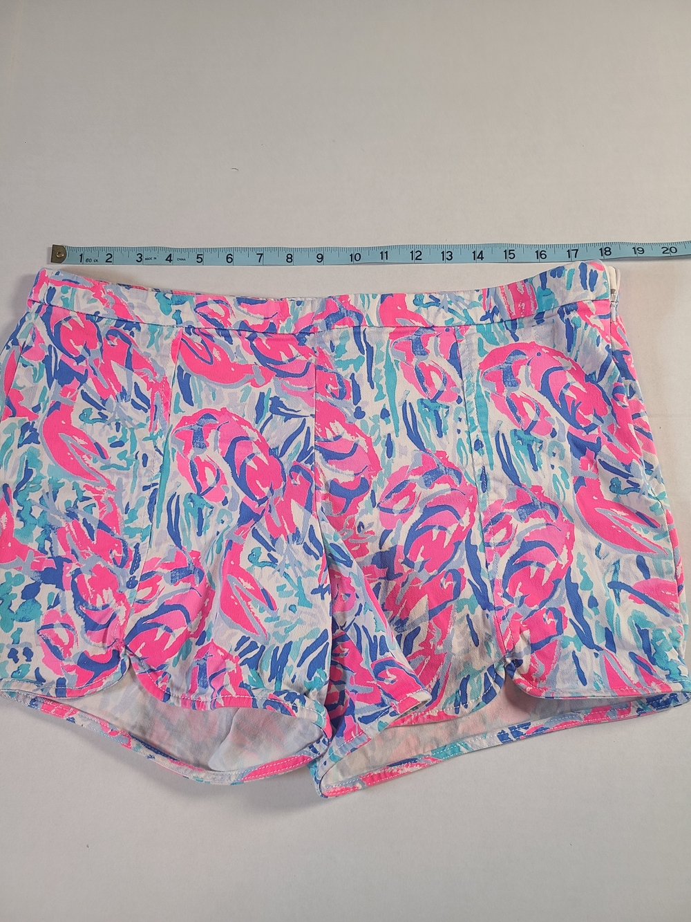 Lilly Pulitzer Womens Shorts Side Zip with Pink Blue Tropical SOLD - Picture 8 of 14